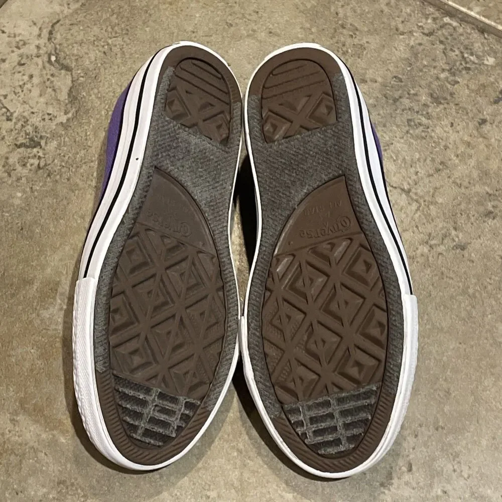 Converse Chuck Taylor All Star Purple Canvas Low Top Youth Size 2 337837F